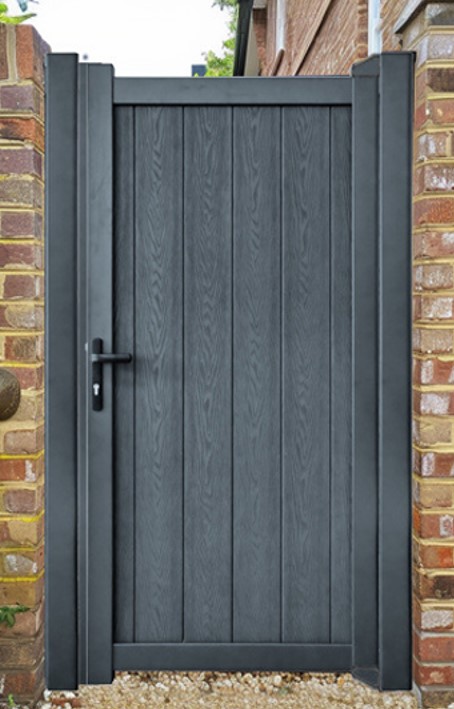 Expert Fence Repair Services for Homes in Channelview Texas - Image 4